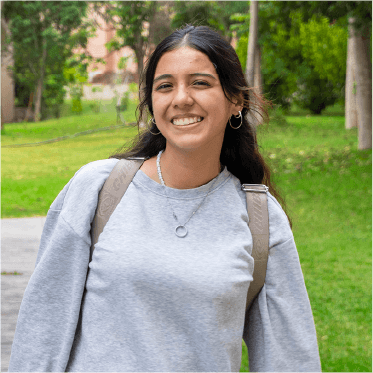 Estudiante de pregrado en el campus de la UMCH